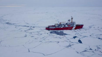 An international team of scientists has been studying the Beaufort Gyre for 15 years. In 2016, the researchers (left) measured ice thickness from points around the gyre, traveling aboard the icebreaker CCGS Louis S. St. Laurent (right).