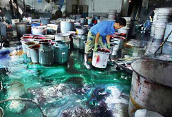 Pollution at textile dyeing factory