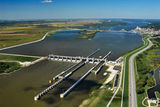 Locks and dams on modern Mississippi River