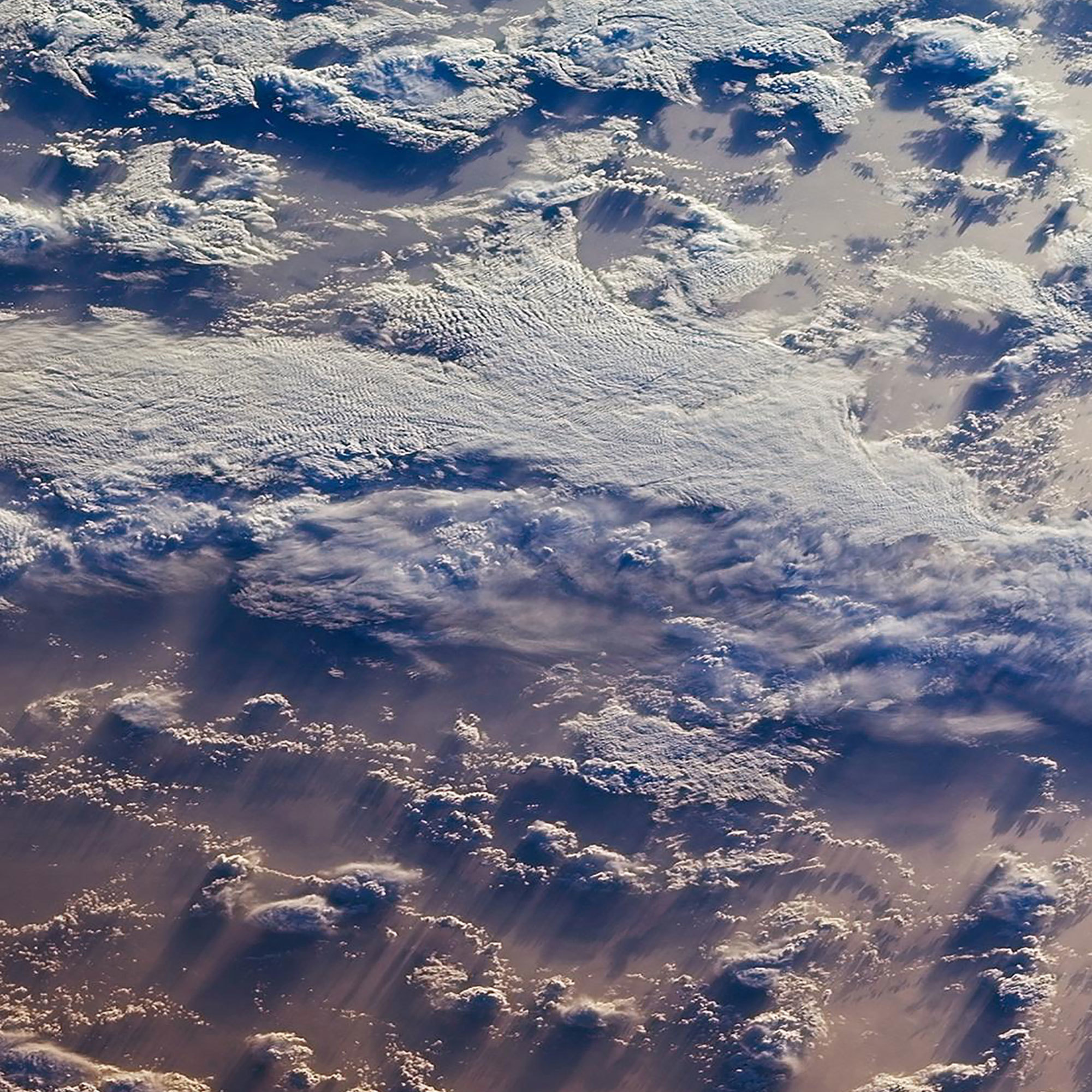 Облака над южной частью Индийского океана, снятые космическим аппаратом НАСА «Терра».