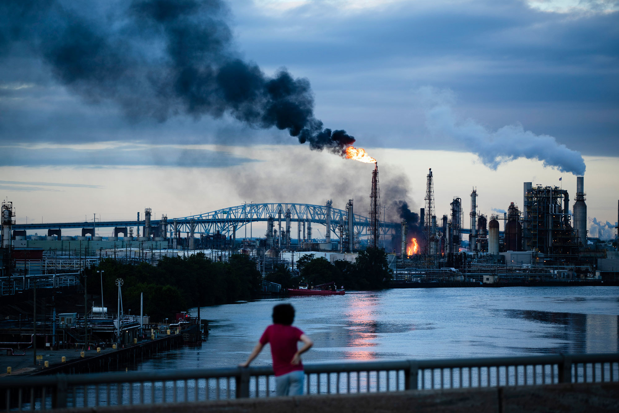 photo of In a Refinery’s Ashes, Hope for an End to Decades of Pollution image
