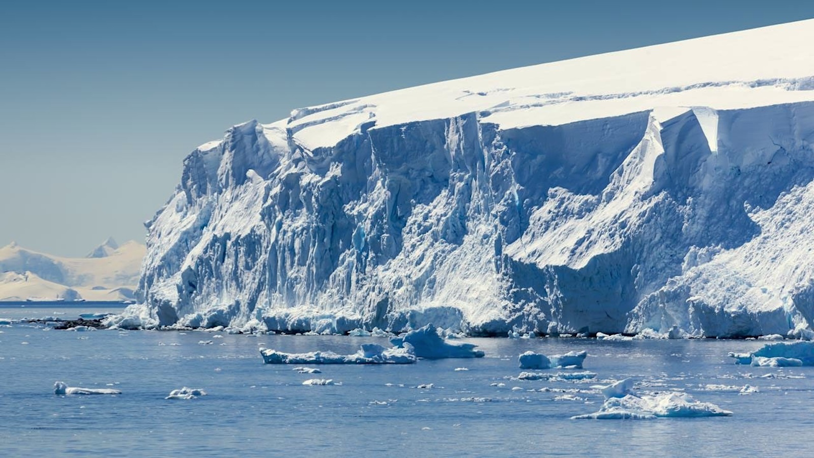 As 'Doomsday' Glacier Melts, Can an Artificial Barrier Save It?