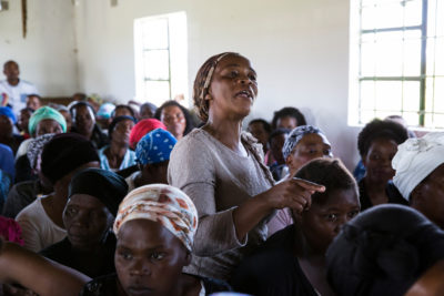Nokwamkela Mteki asks a question at the meeting in Xolobeni.