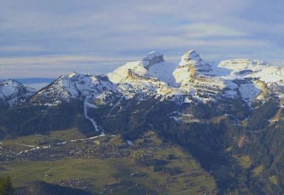 The Swiss Alps are seeing meager snowfall below 2,000 meters (around 6,500 feet), forcing some ski resorts to close slopes or turn to artificial snow.