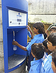 Children using Sarvajal water ATM